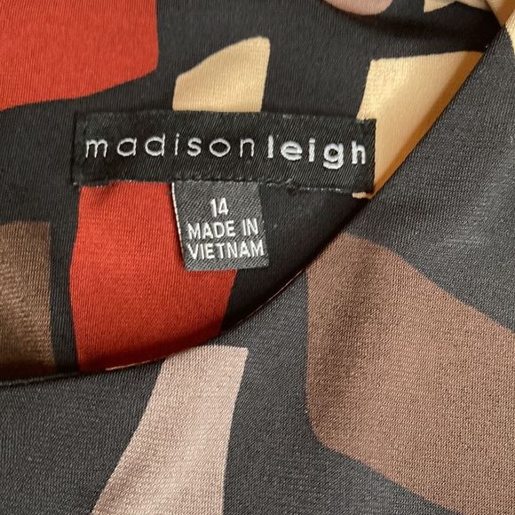 Madison Leigh Dress Mosaic Short Sleeved Dress - Picture 8 of 11